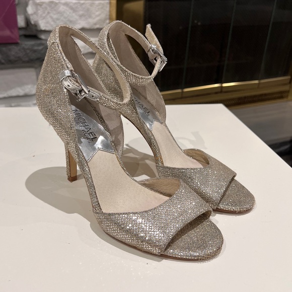 Michael Kors sandals - Picture 1 of 4